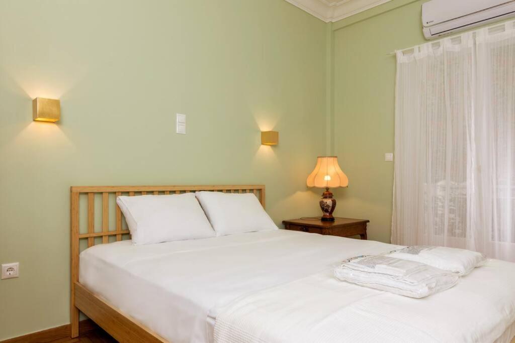 Апартаменты Iphigenia 2 Bedroom Retro Downtown