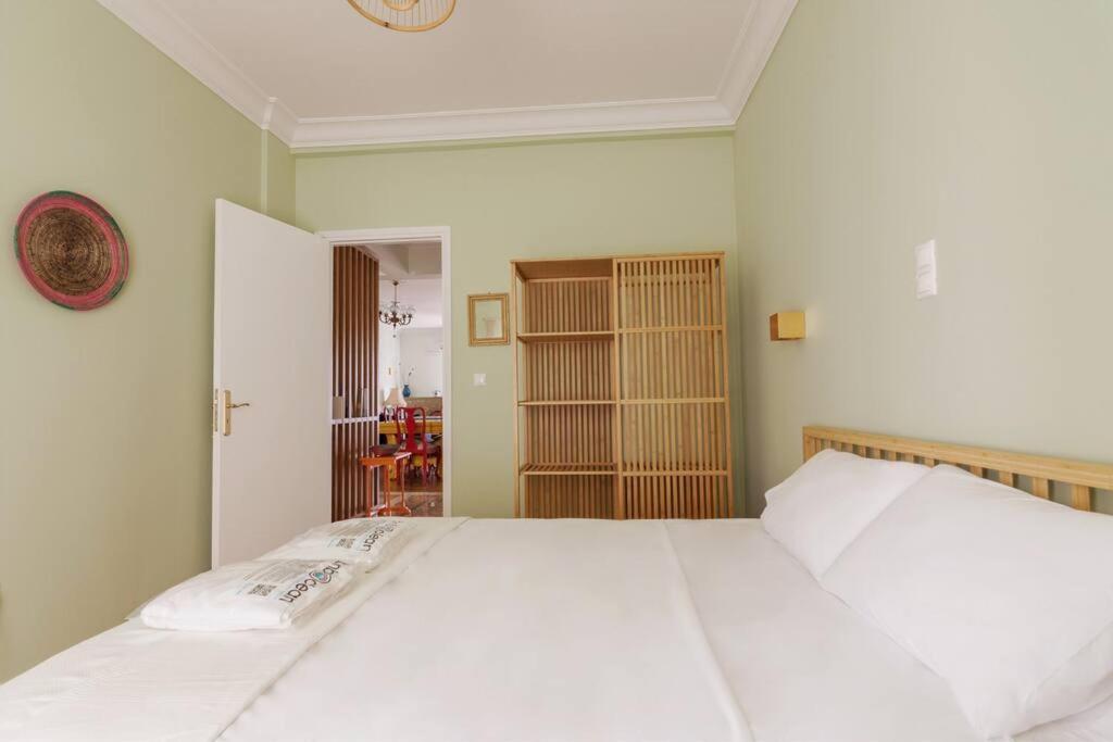 Апартаменты Iphigenia 2 Bedroom Retro Downtown